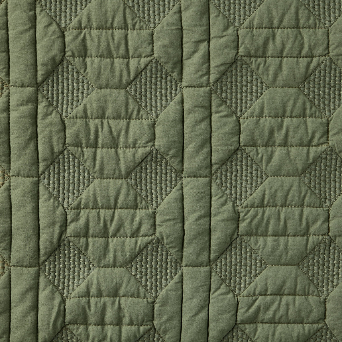 AVERO™ Crafted Geo Cotton Quilt, Dark Cilantro Dark Green, Full/Queen - AVERO™