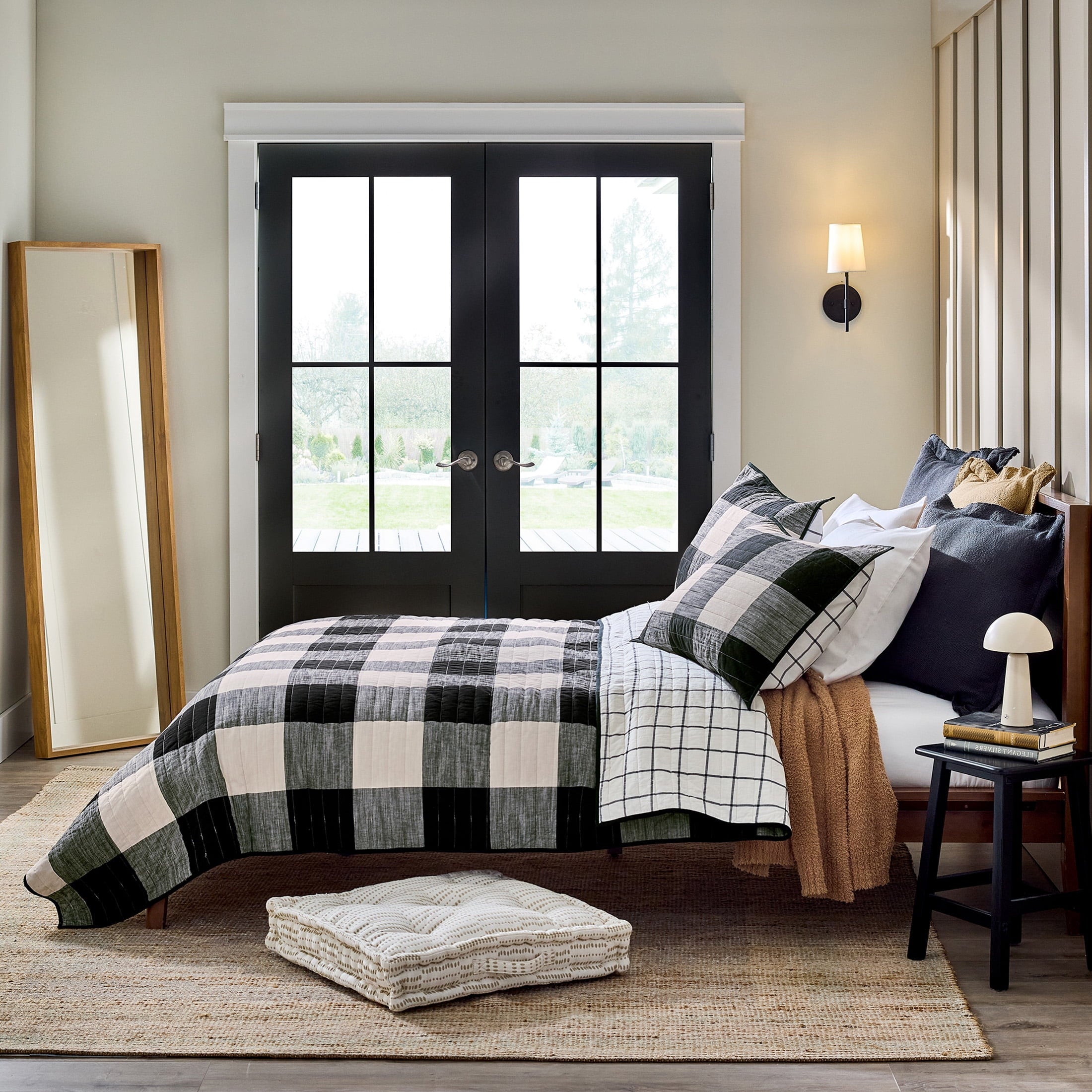 AVERO™ Buffalo Plaid Cotton Quilt, King, Black & White Bedding - AVERO™