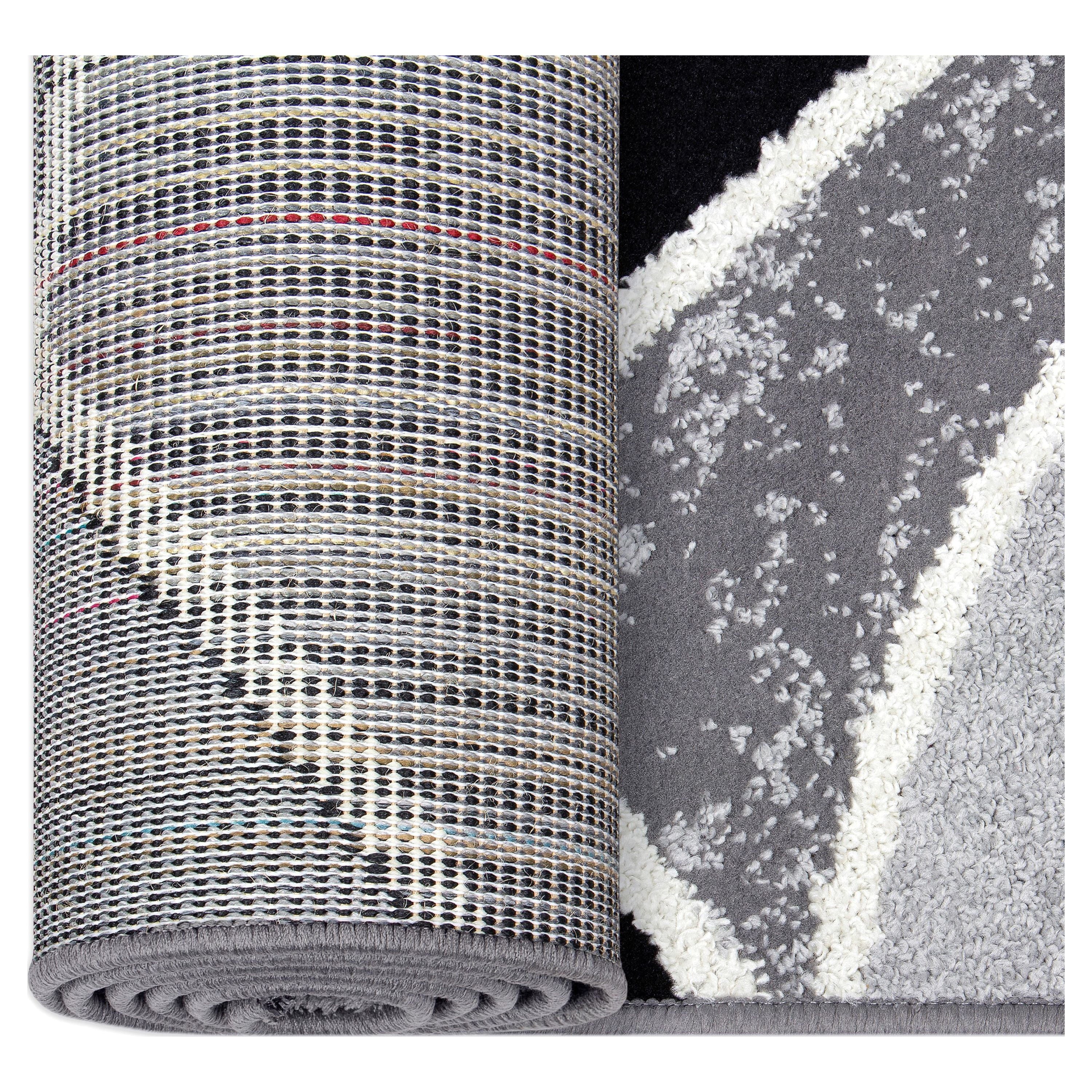 AVERO™ Block Polypropylene Rug, 4'11" x 7', Black - AVERO™