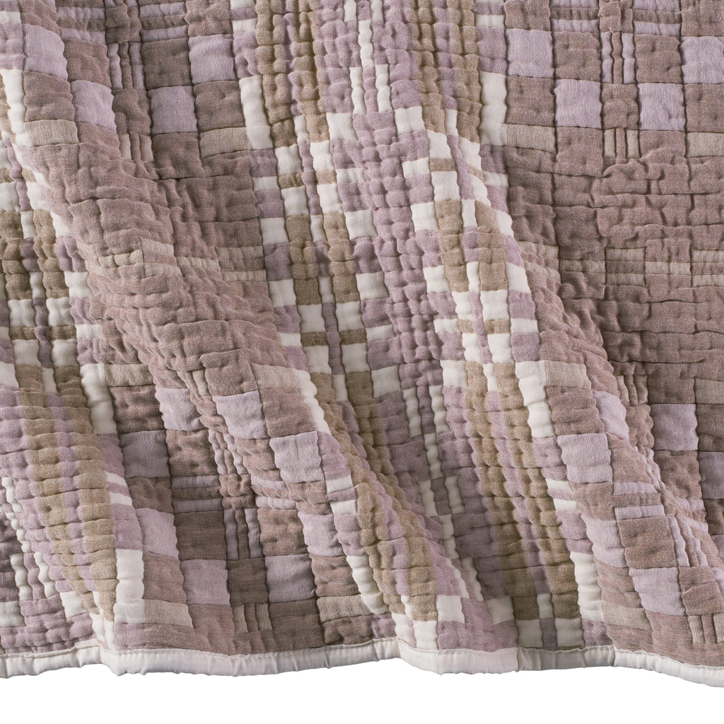 AVERO™ Ivory Modern Mosaic Cotton Matelasse Reversible Quilt, King - AVERO™