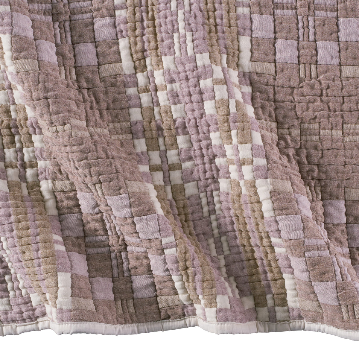 AVERO™ Ivory Modern Mosaic Cotton Matelasse Reversible Quilt, King - AVERO™