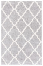 AVERO™ Gray & Ivory Plush Trellis Shag Indoor Area Rug, 5' x 7' - AVERO™