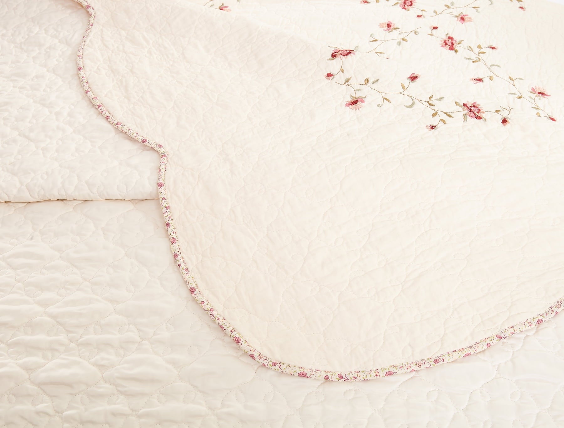 AVERO™ Hannalore Cotton Quilt, Burgundy, Full/Queen, All Ages - AVERO™