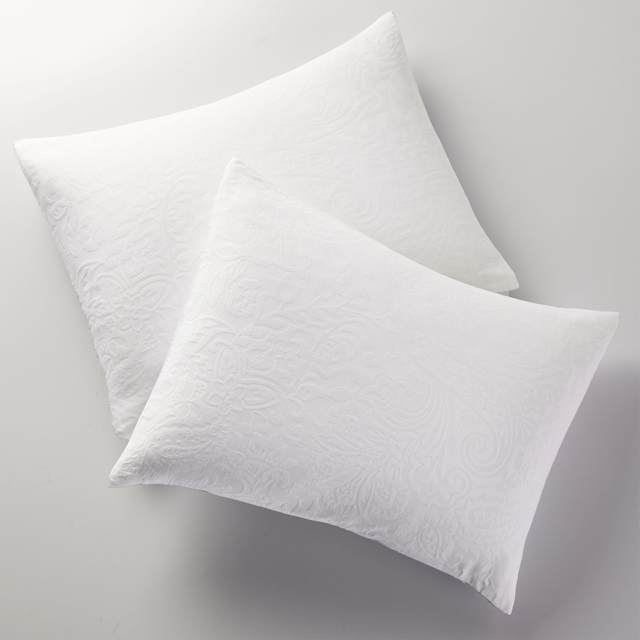 AVERO™ 3-Piece White Paisley Matelasse Comforter Set, Full/Queen - All-Season Bedding - AVERO™
