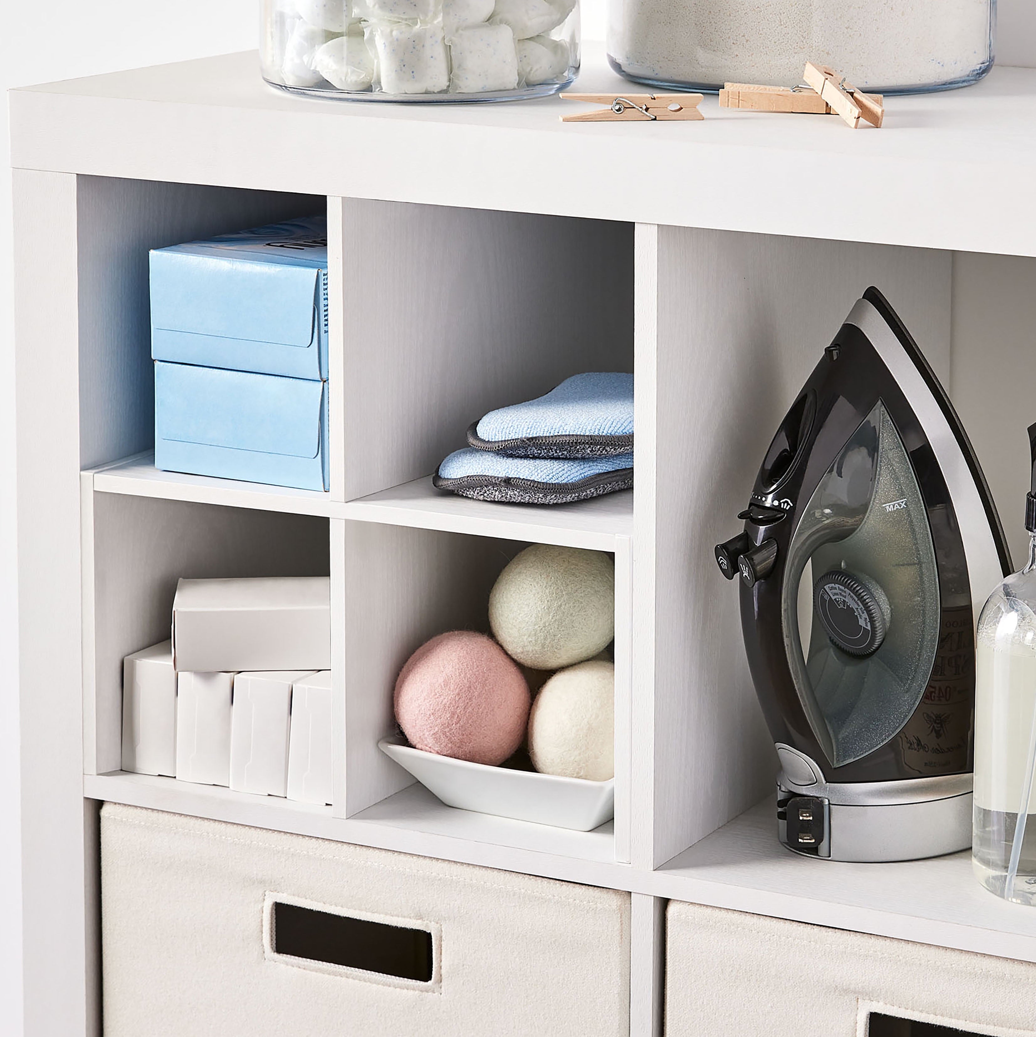 AVERO™ 4 Cube Storage and 2 Quad Shelf Insert, White Texture - AVERO™