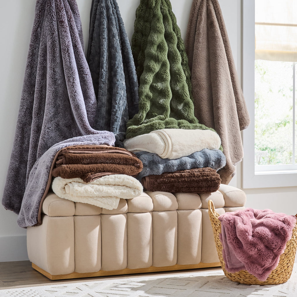 AVERO™ Faux Fur Throw Blanket, 50 in x 72 in, Grey Bisque - AVERO™