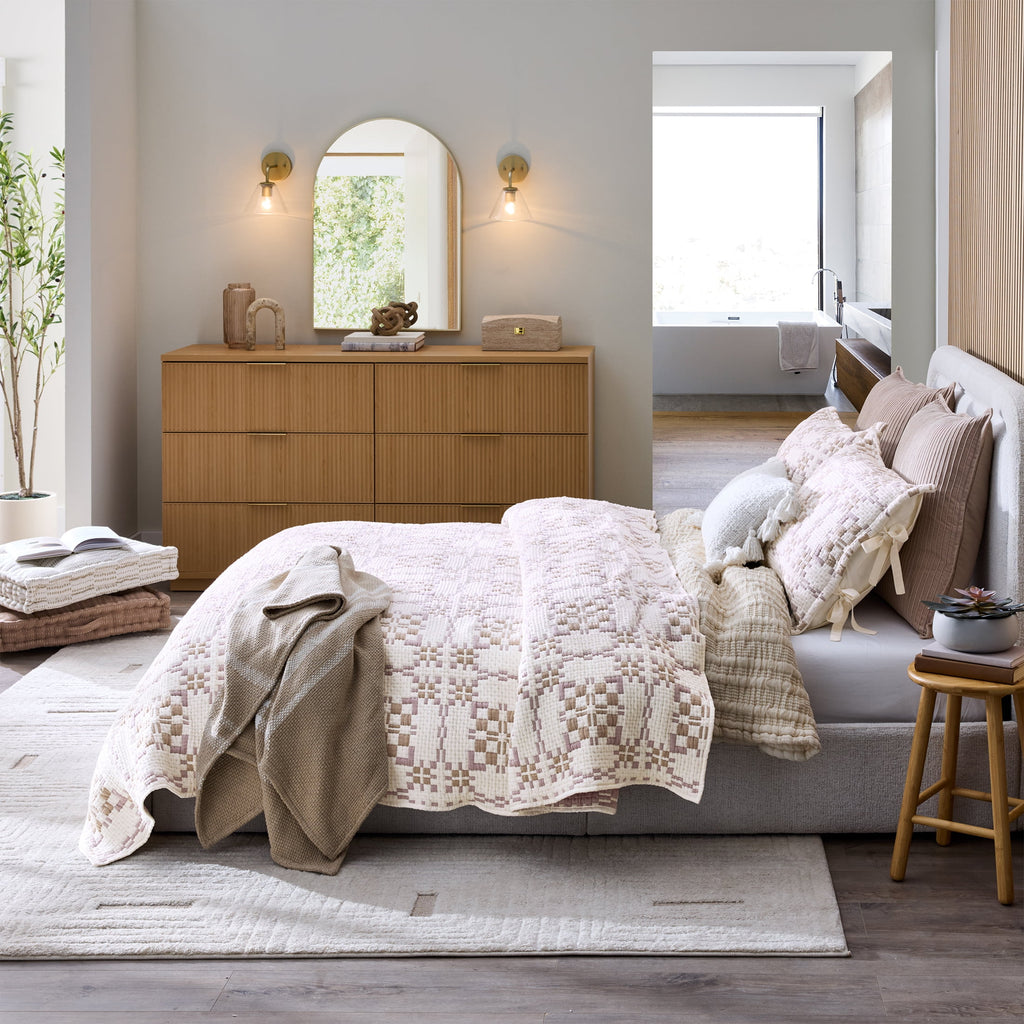 AVERO™ Ivory Modern Mosaic Cotton Matelasse Reversible Quilt, King - AVERO™