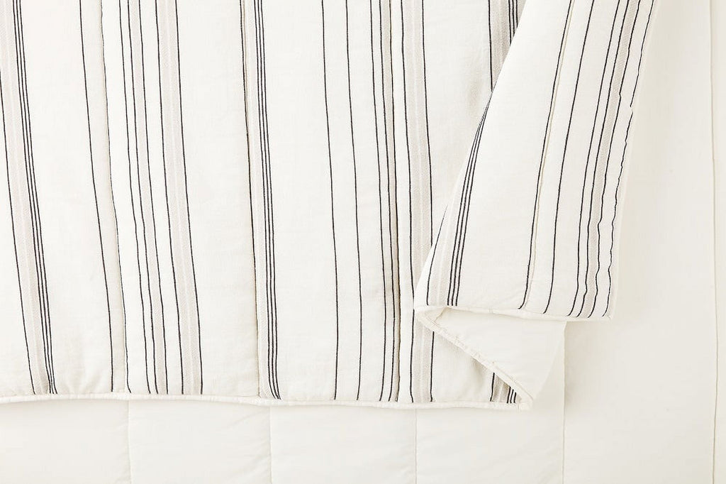 AVERO™ Ticking Stripe Cotton Quilt, Off-White, Full/Queen, All Ages - AVERO™