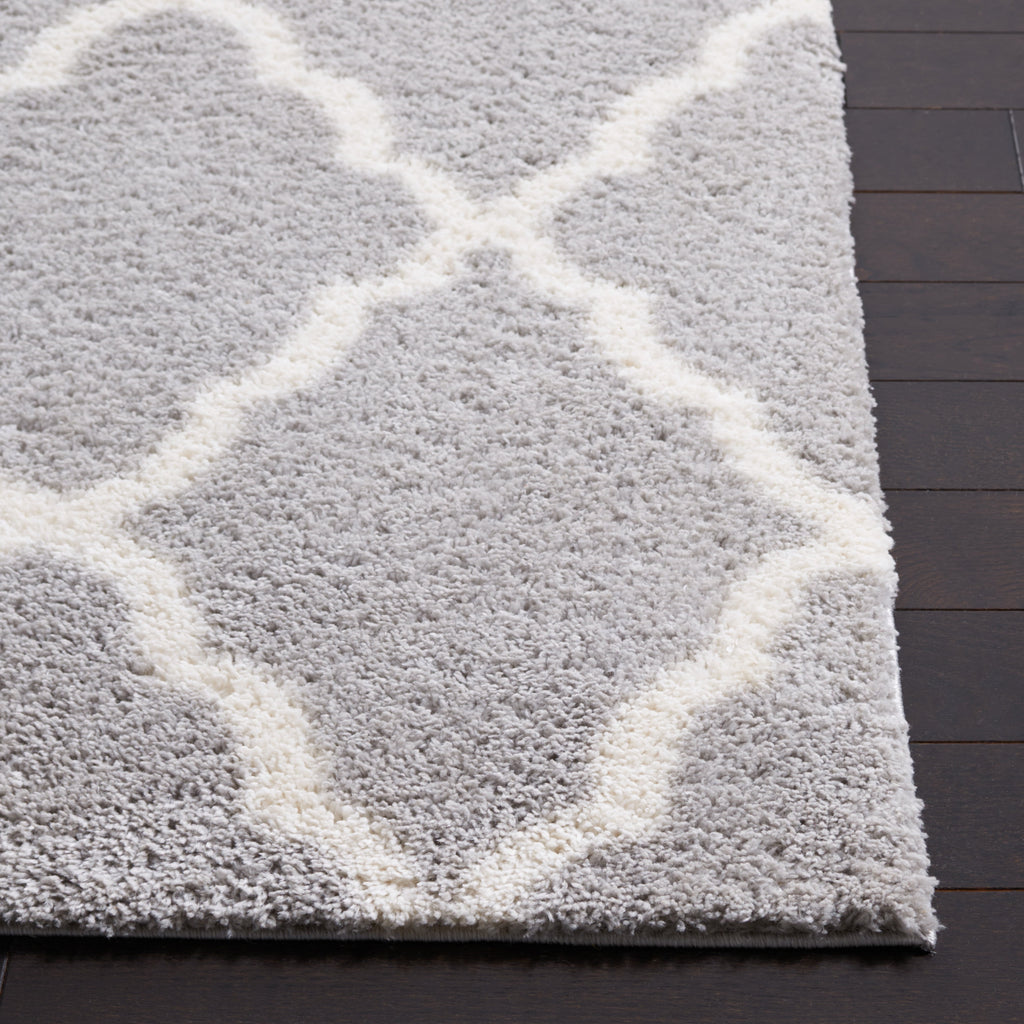 AVERO™ Gray & Ivory Plush Trellis Shag Indoor Area Rug, 5' x 7' - AVERO™