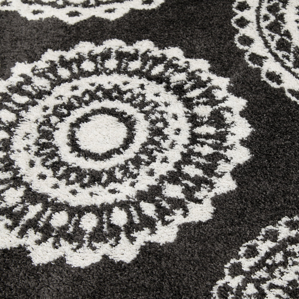 AVERO™ 9'X12' Charcoal Gray Medallion Shag Indoor Area Rug - AVERO™