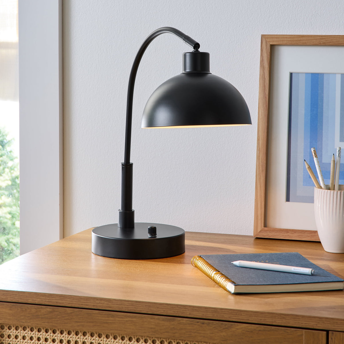 AVERO™ Black Finish Arch Dome Table Lamp - AVERO™
