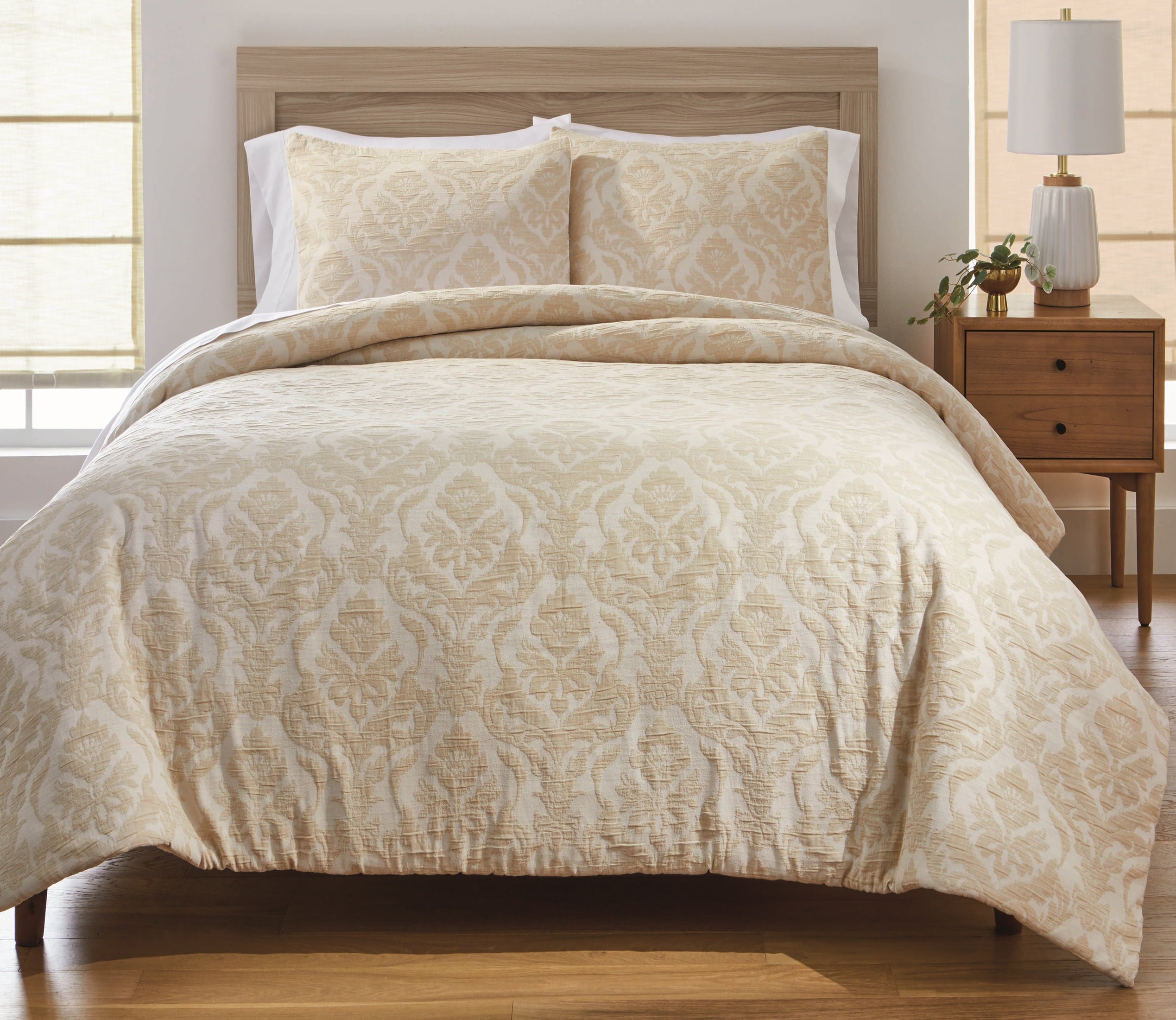 AVERO™ 3-Piece White Paisley Matelasse Comforter Set, Full/Queen - All-Season Bedding