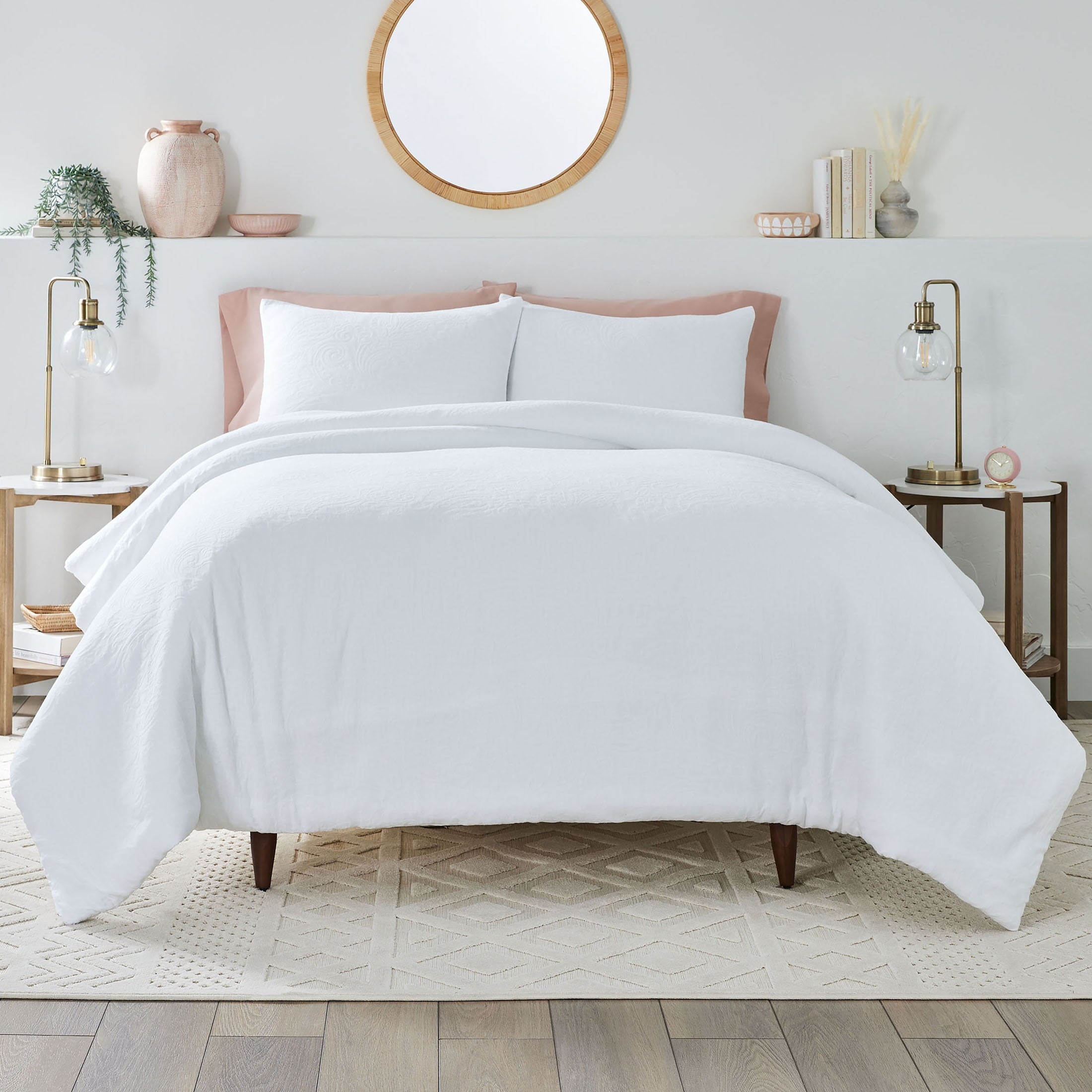 AVERO™ 3-Piece White Paisley Matelasse Comforter Set, Full/Queen - All-Season Bedding - AVERO™