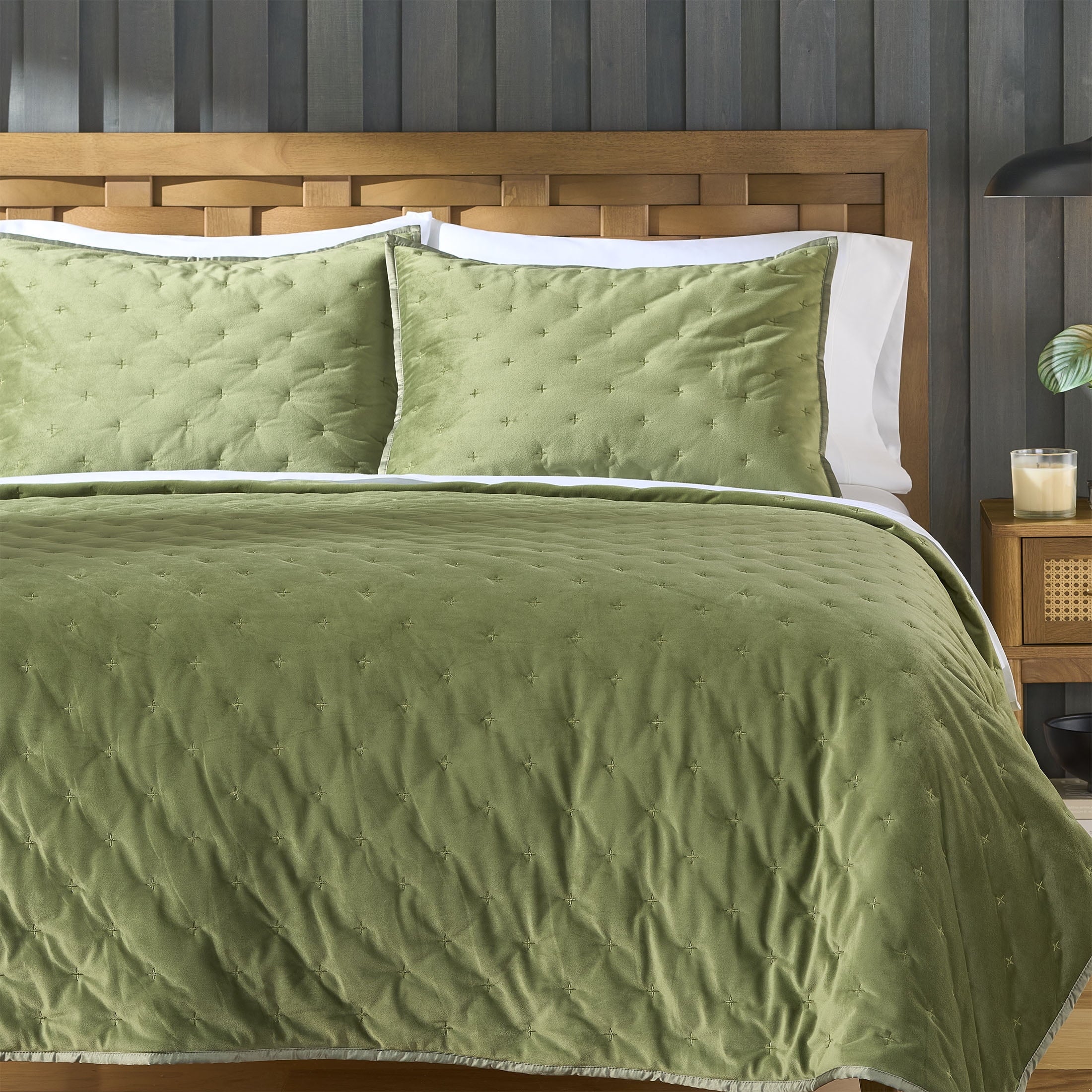 AVERO™ Tan Soft Velvet Embroidered Quilt, Full/Queen