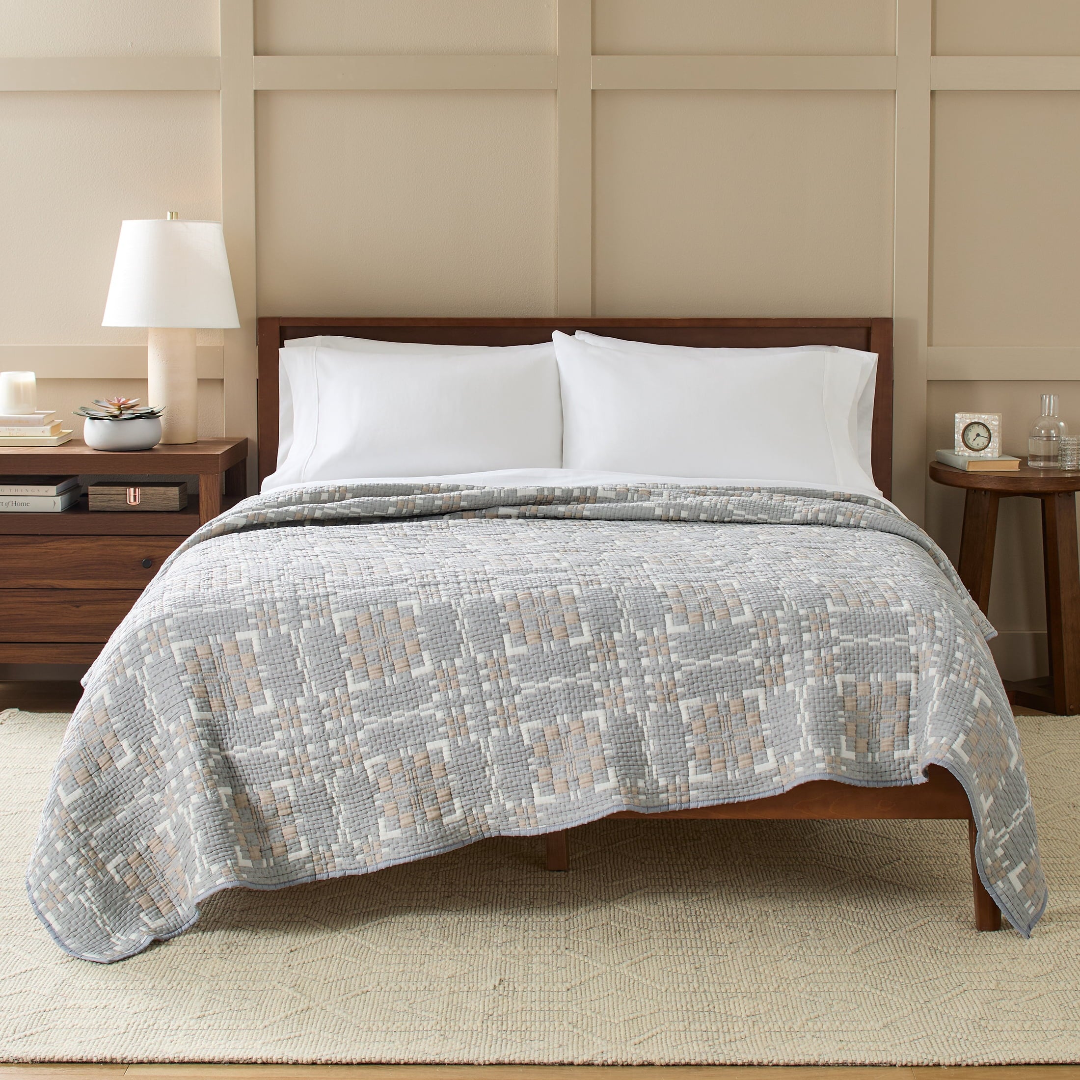 AVERO™ Ivory Modern Mosaic Cotton Matelasse Reversible Quilt, King