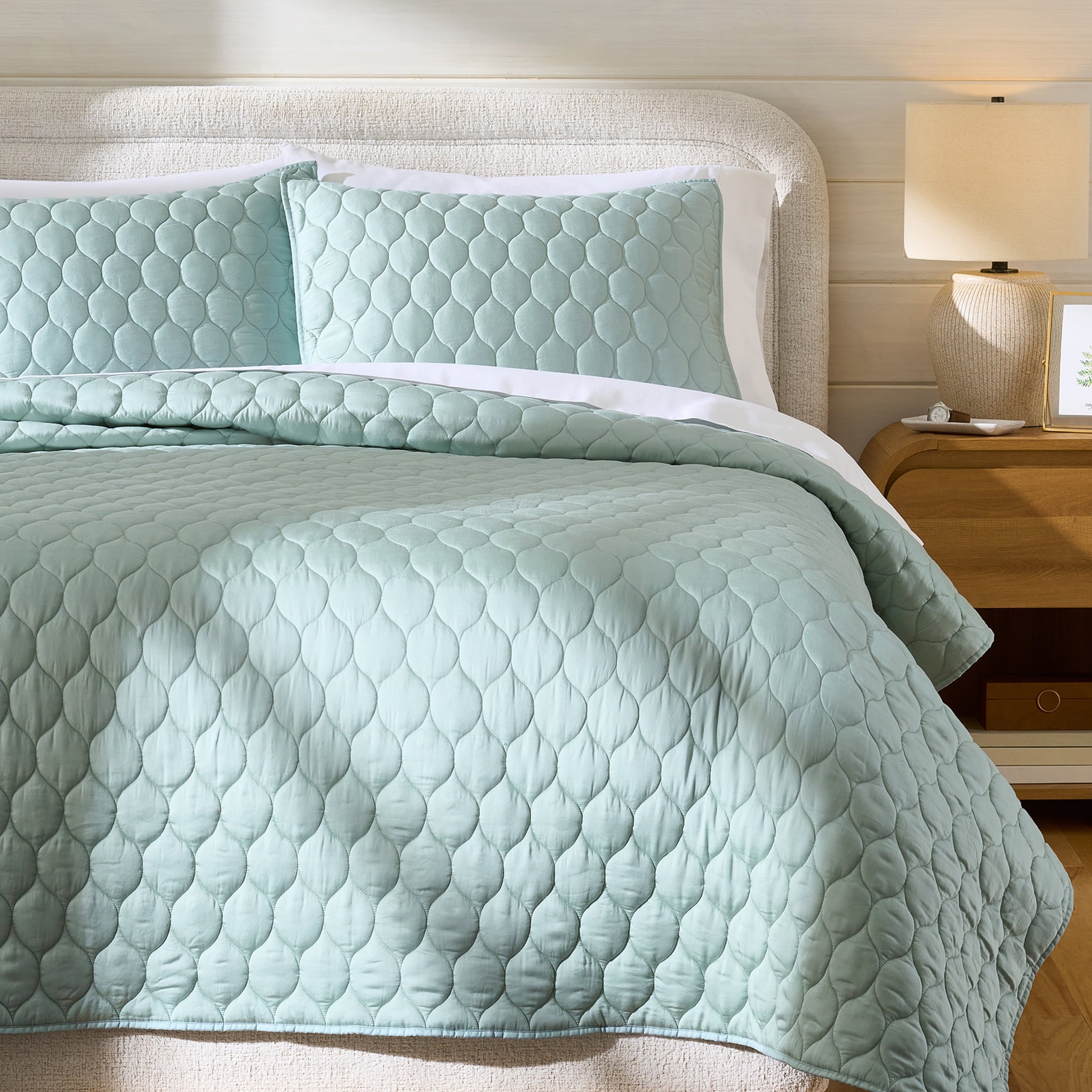 AVERO™ Tencel Quilt, King, Silver Grey, Soft Touch Bedding