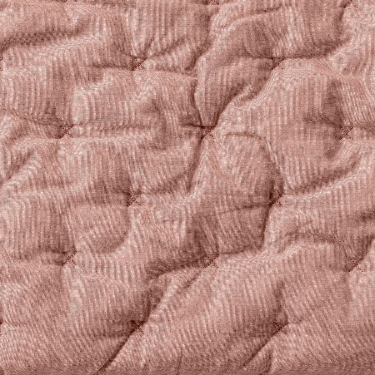 AVERO™ Rose Chambray Quilt, King - AVERO™