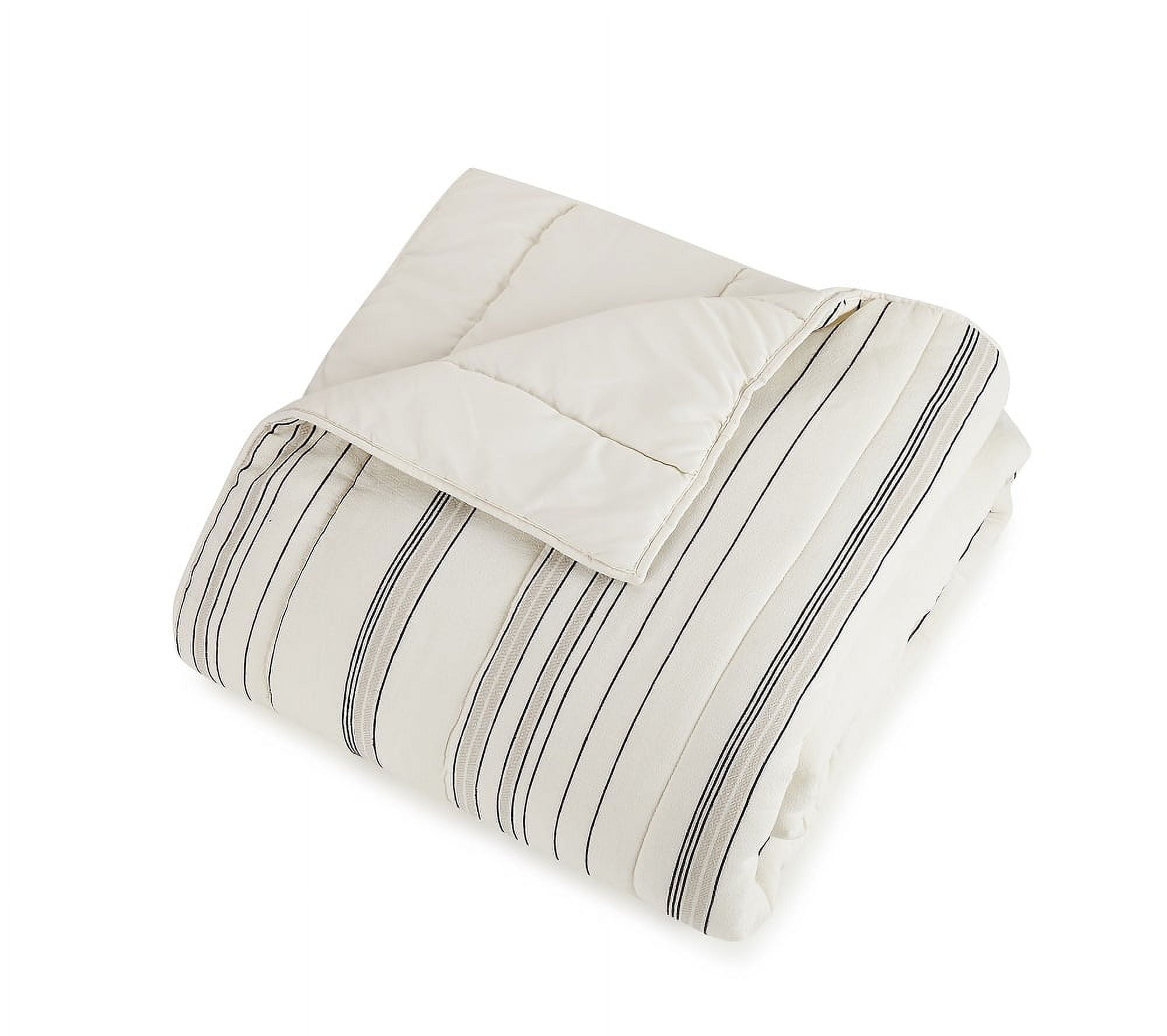 AVERO™ Ticking Stripe Cotton Quilt, Off-White, Full/Queen, All Ages - AVERO™