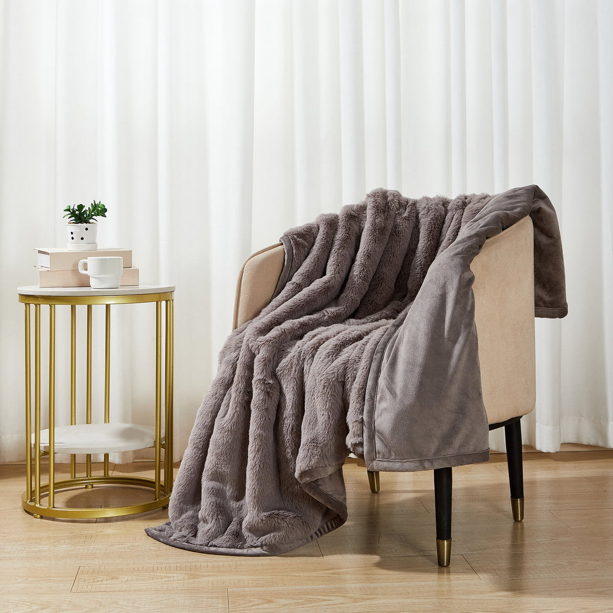 AVERO™ Faux Fur Throw Blanket, 50 in x 72 in, Grey Bisque - AVERO™