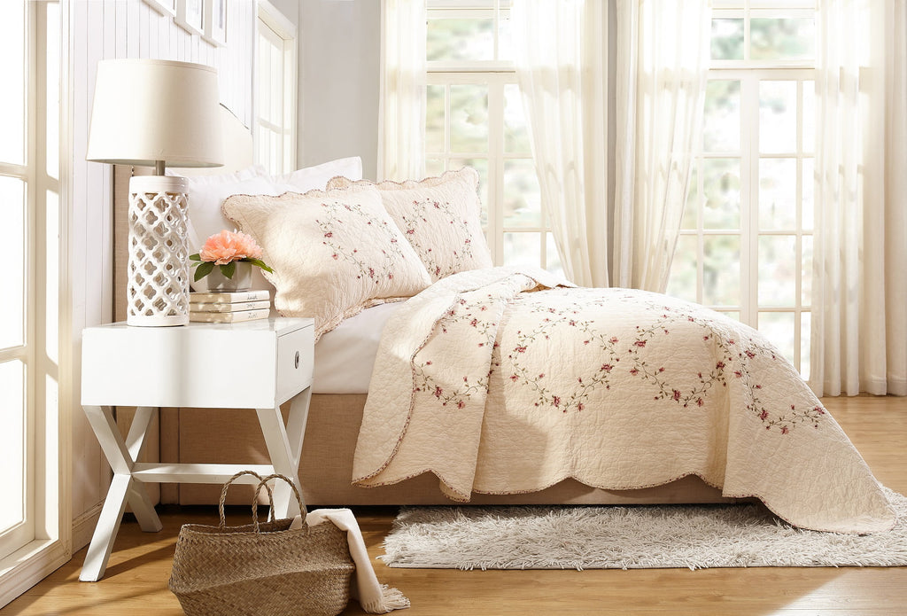 AVERO™ Hannalore Cotton Quilt, Burgundy, Full/Queen, All Ages - AVERO™