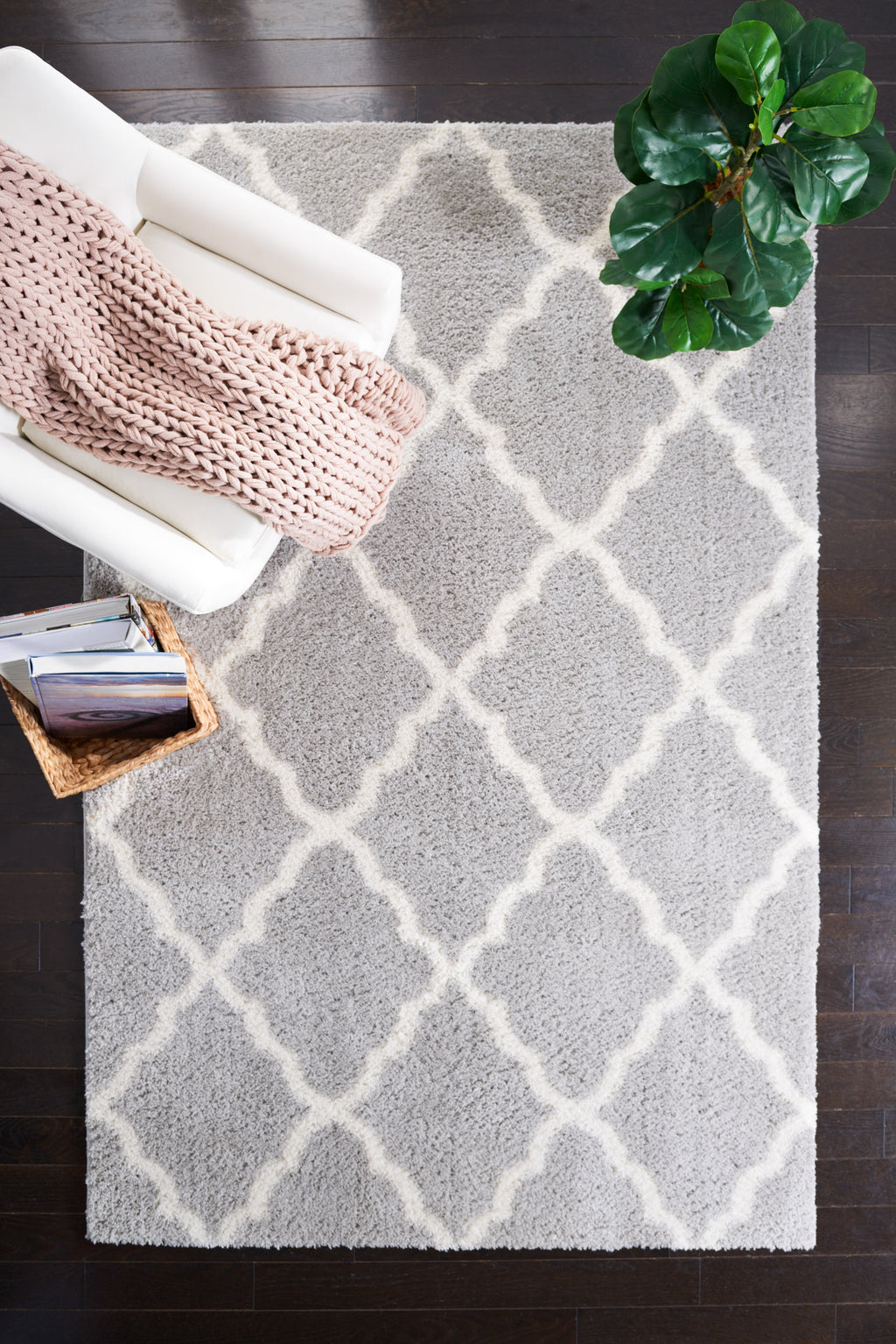 AVERO™ Gray & Ivory Plush Trellis Shag Indoor Area Rug, 5' x 7' - AVERO™