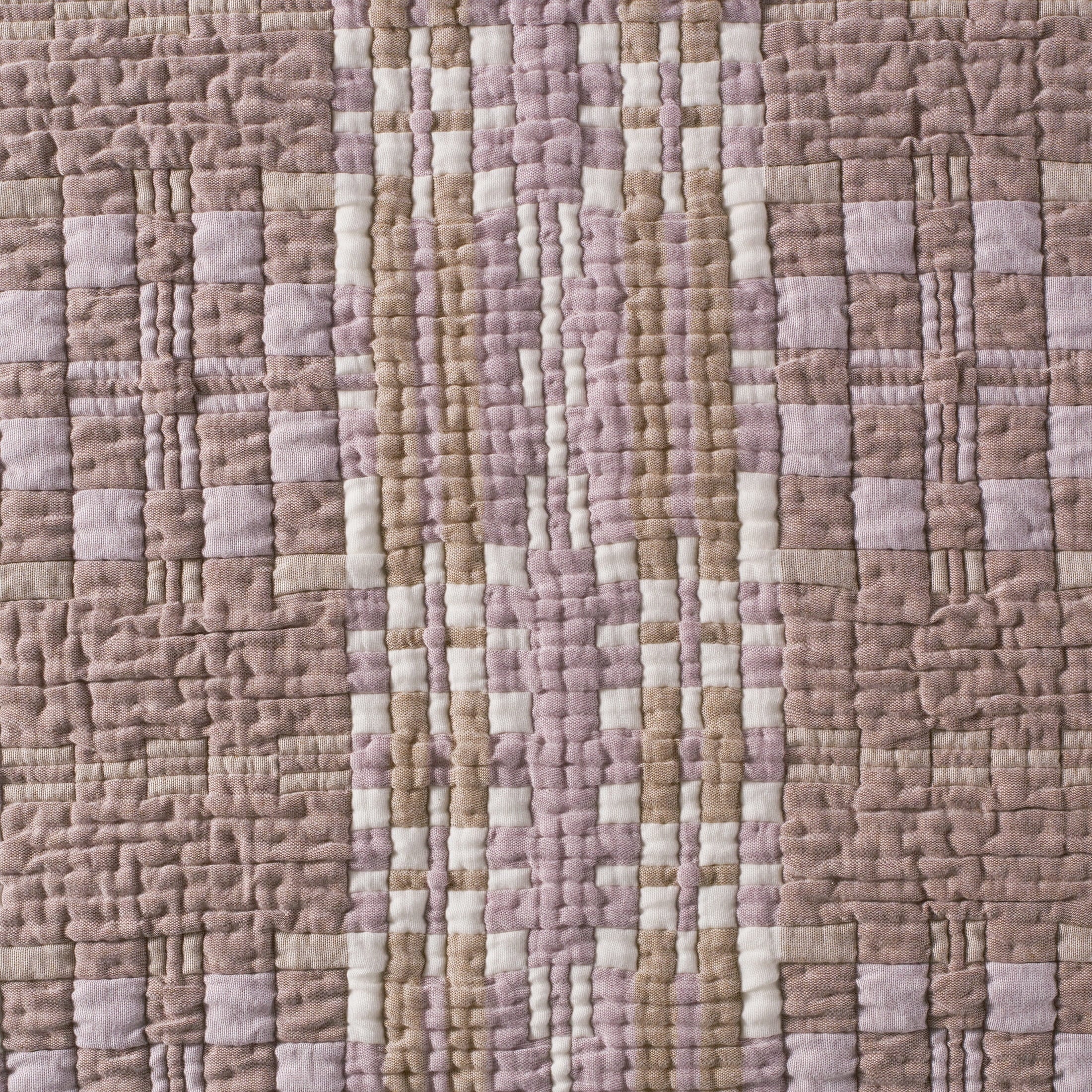 AVERO™ Ivory Modern Mosaic Cotton Matelasse Reversible Quilt, King - AVERO™