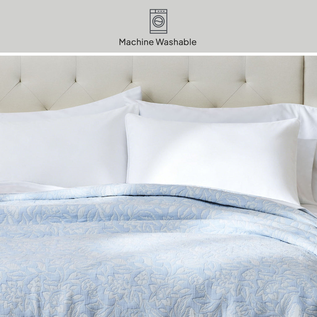 AVERO™ Floral Matelass Quilt, King, Blue Bedding - AVERO™