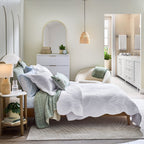 AVERO™ Paisley Medallion Cotton Quilt, King, White, Scalloped Bedding - AVERO™