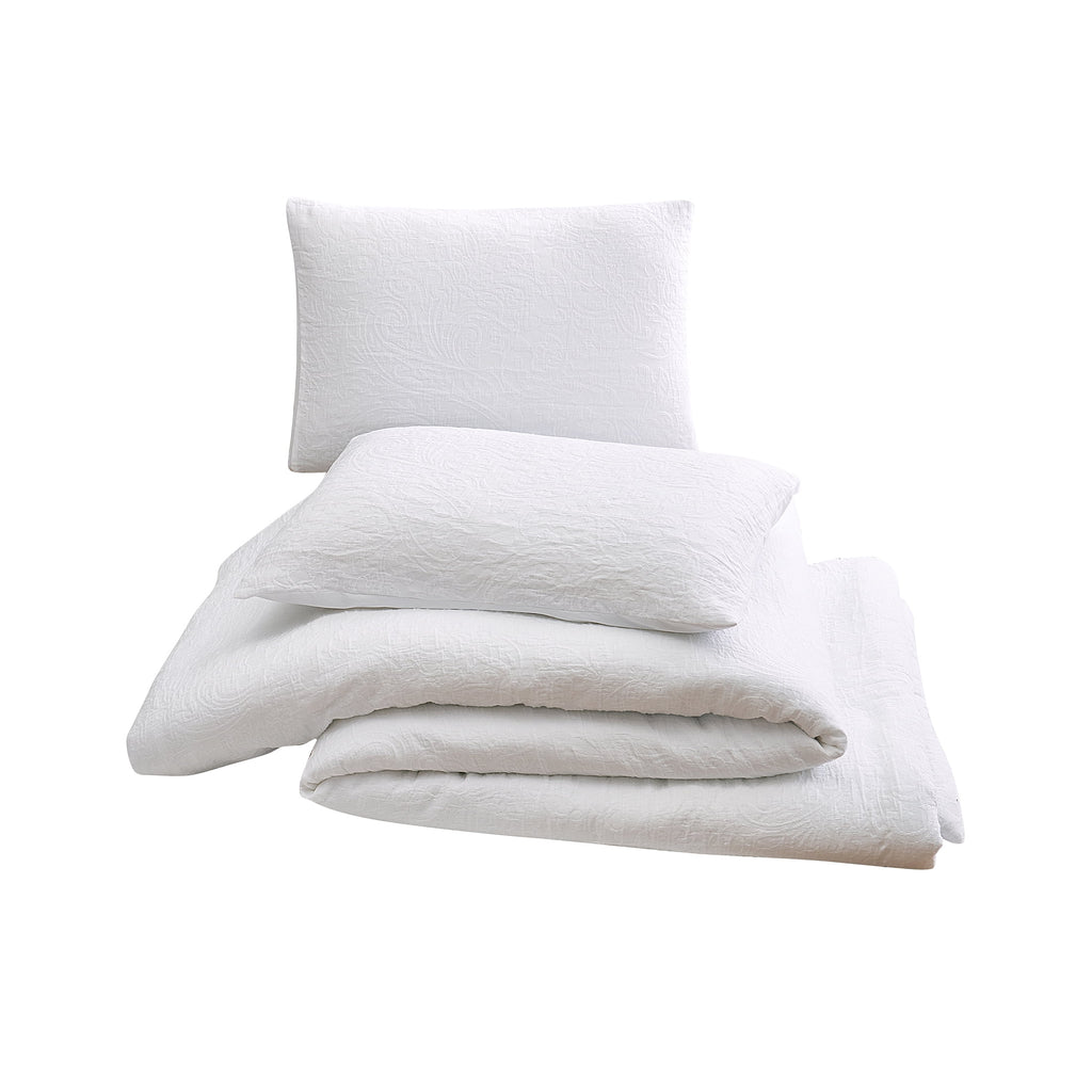AVERO™ 3-Piece White Paisley Matelasse Comforter Set, Full/Queen - All-Season Bedding - AVERO™