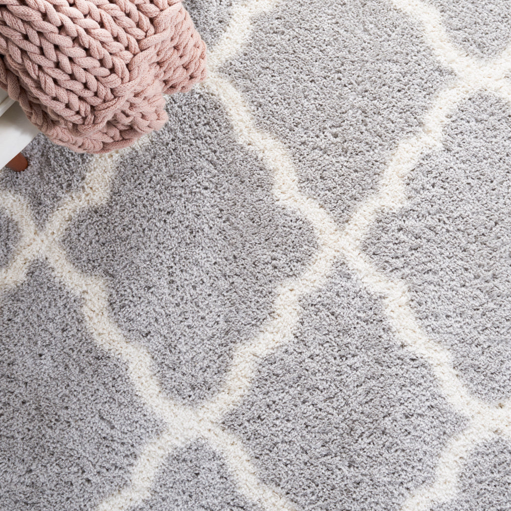 AVERO™ Gray & Ivory Plush Trellis Shag Indoor Area Rug, 5' x 7' - AVERO™