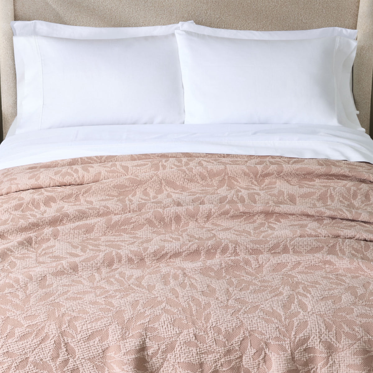 AVERO™ Antique Blush Botanical Double Cloth Cotton Quilt, Full/Queen - AVERO™